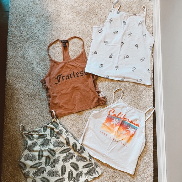 Fashion Nova Tops - Cropped Tank top bundle